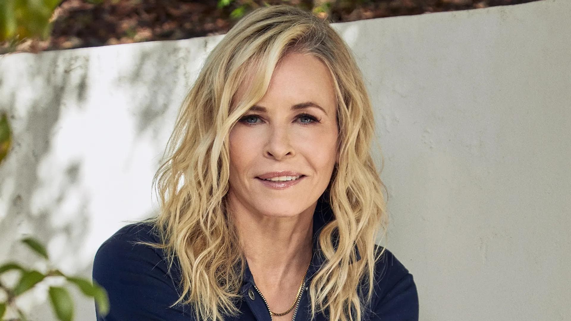 Chelsea Handler Critics Choice Awards 2026-ыг хурц хошигнолоор нээлээ
