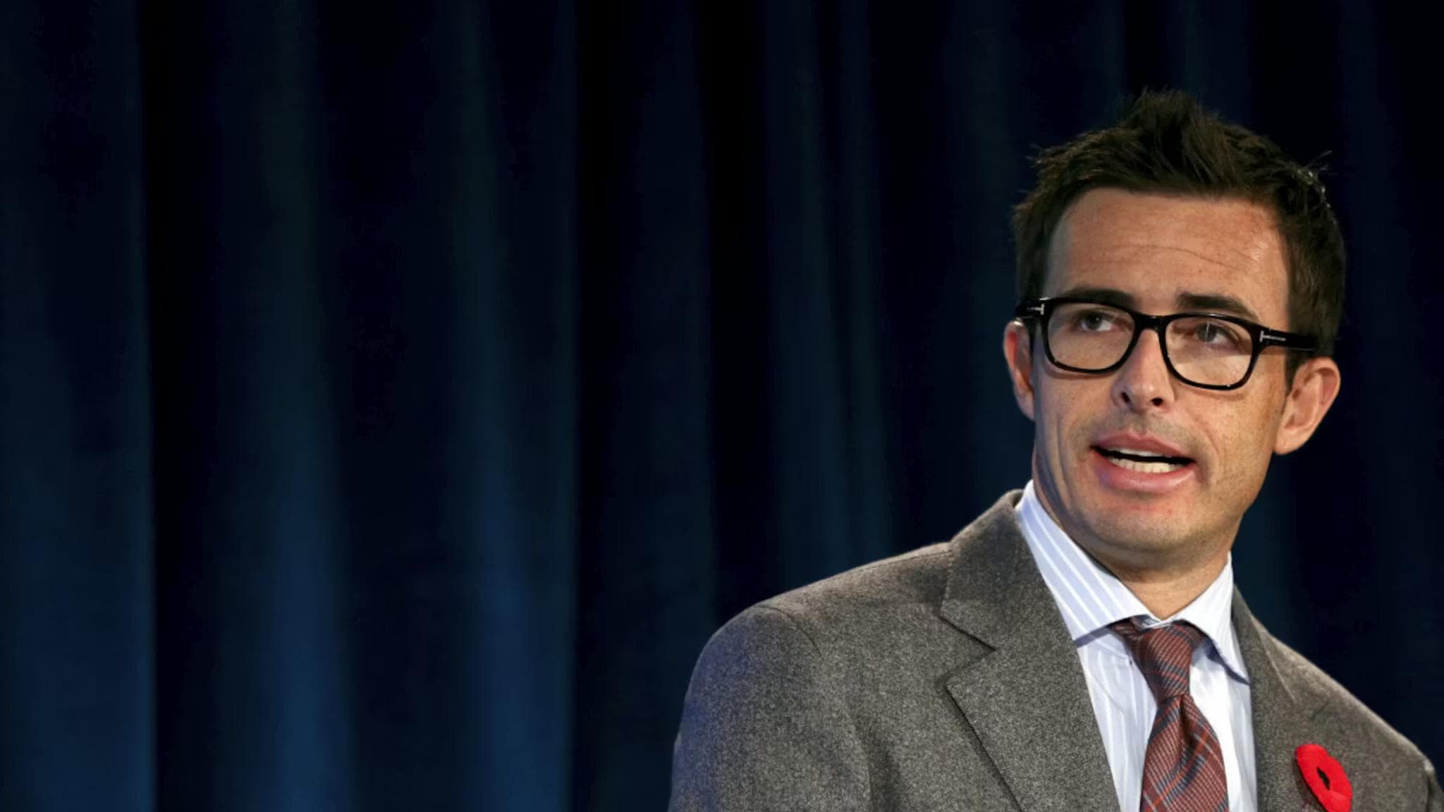 Lululemon-ийн гүйцэтгэх захирал Калвин Макдоналд нэгдүгээр сард огцорно