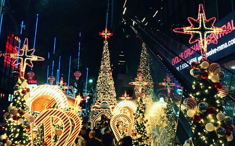 “Шинэ жилийн баяр Азид хэрхэн өнгөрдөг вэ?”